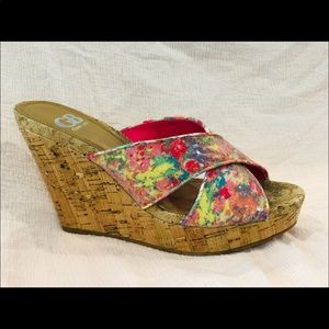 Gianni Bini Floral Wedge Heeled Sandal - In Box
